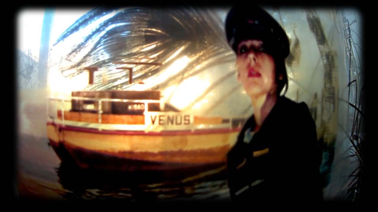 La prisonnière du port, a live video installation by André Werner. Part of the series 