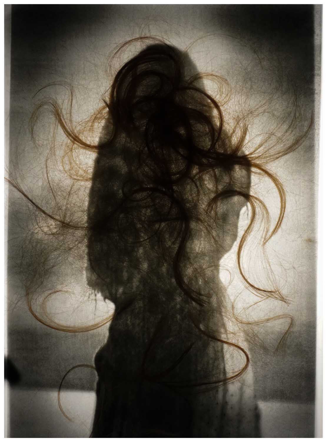 André Werner, Her Hair III a, 2023 Installation based photograph Fine Art print on Arches cotton rag 310, Edition of 5 | 2 AP 40 x 30 cm (print), 50 x 40 cm (framed)